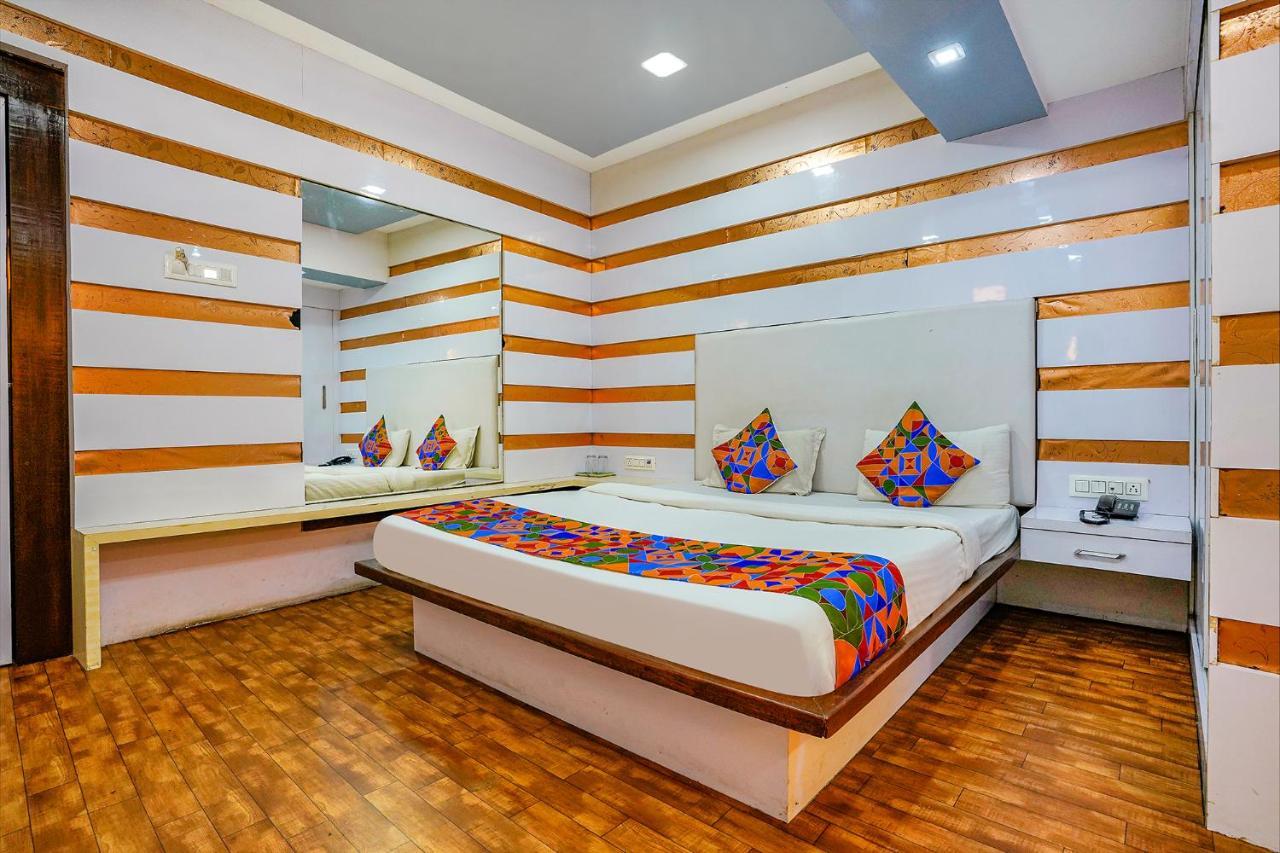 Готель Fabexpress Vinyasa Residency Бхияндар Екстер'єр фото