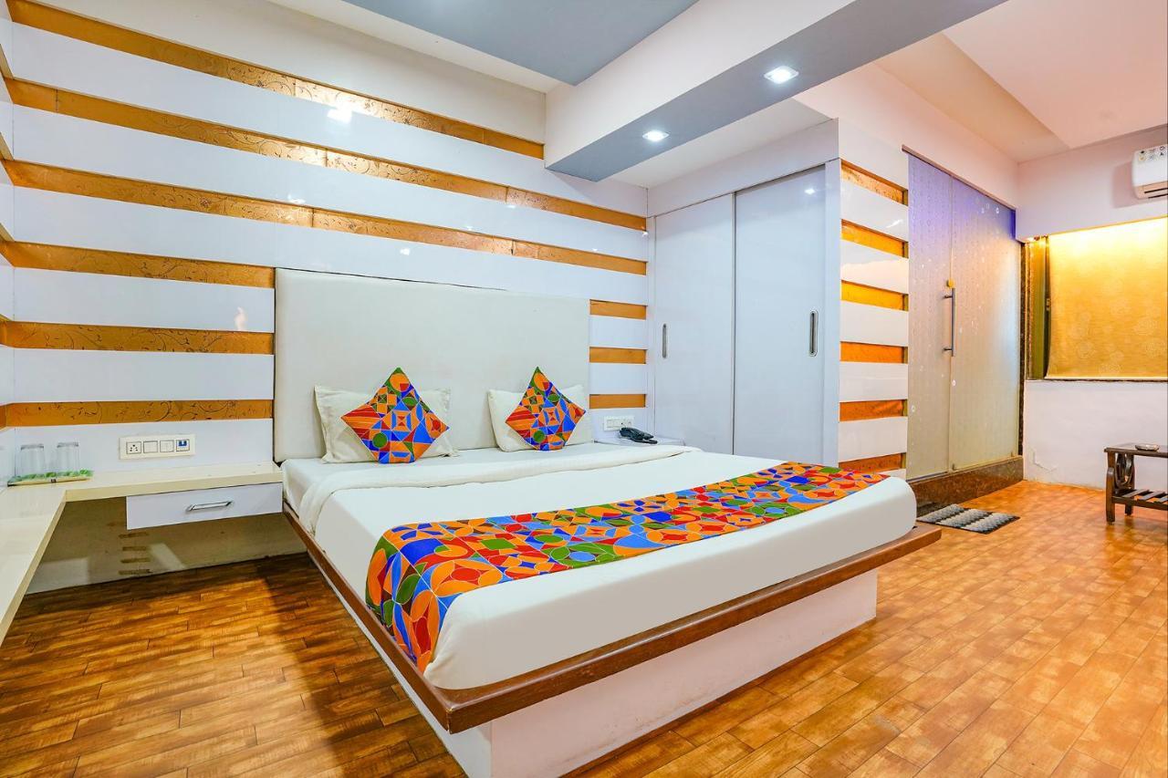 Готель Fabexpress Vinyasa Residency Бхияндар Екстер'єр фото